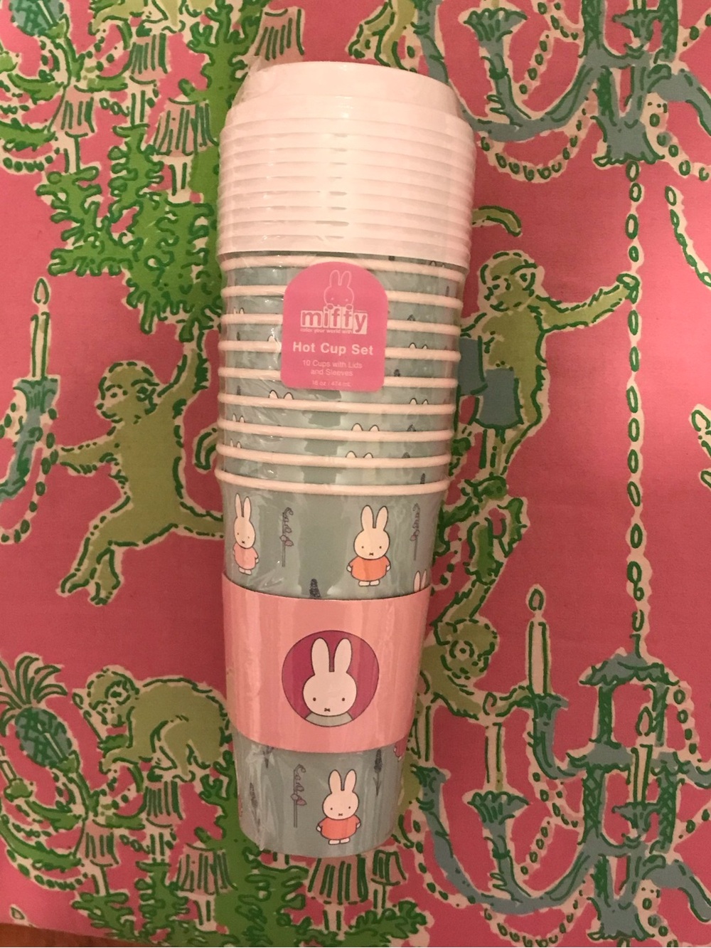 Miffy Set Of 10 Hot Travel Cups 16 Oz With Sleeves & Lids